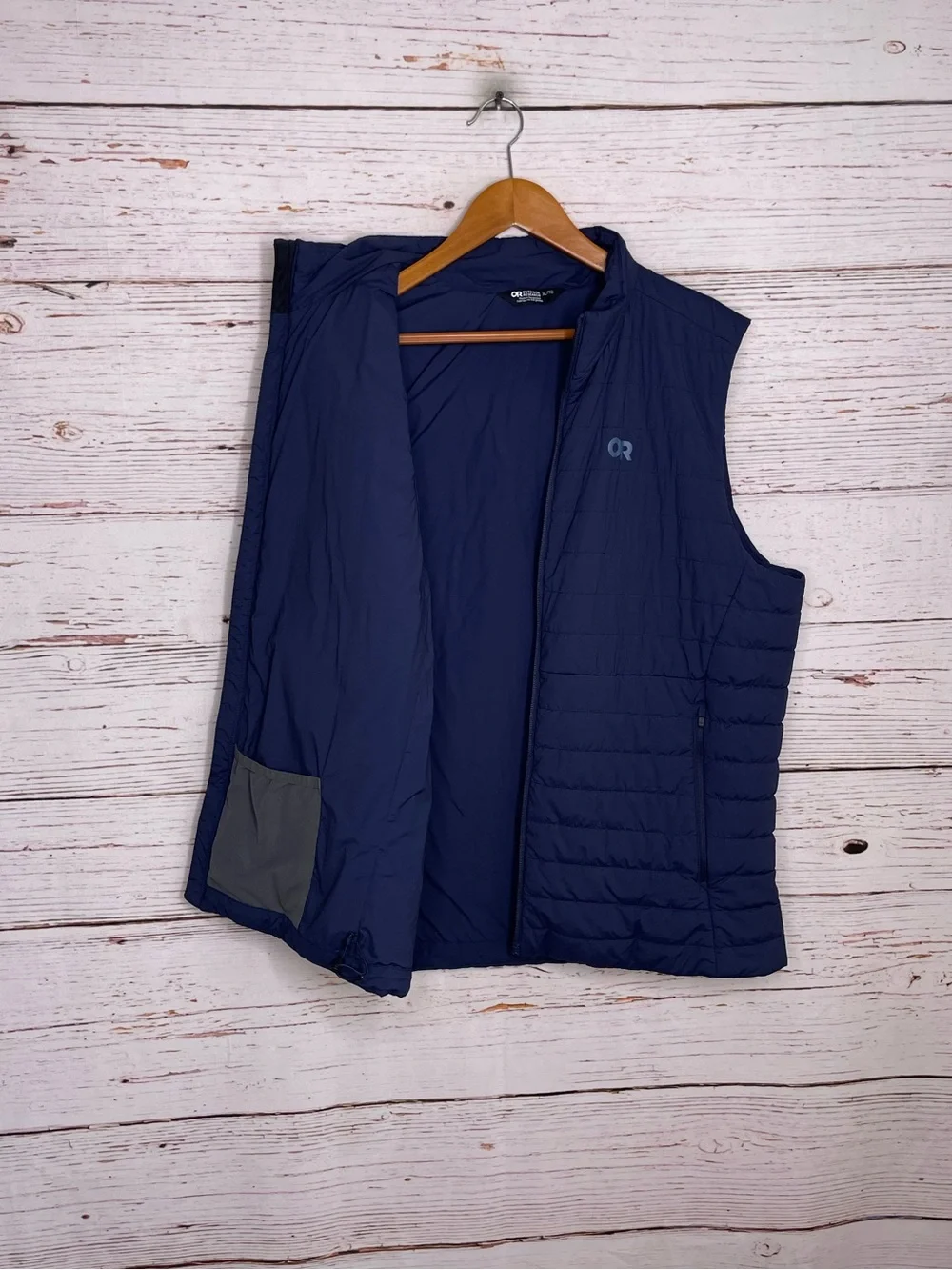LIKE NEW Outdoor Research water resistant insulated shadow vest